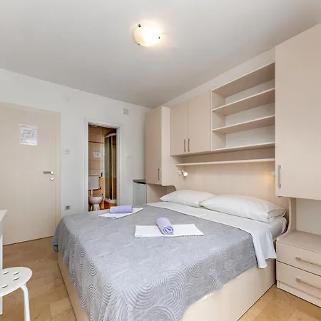 Ivona Frühstückspension Baška Voda