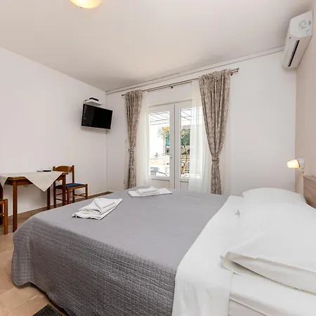 Frühstückspension Ivona Baška Voda