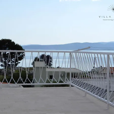 Ivona Bed & Breakfast 3*