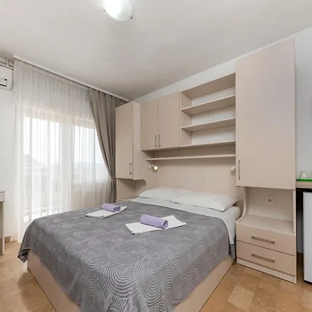 Ivona 3*